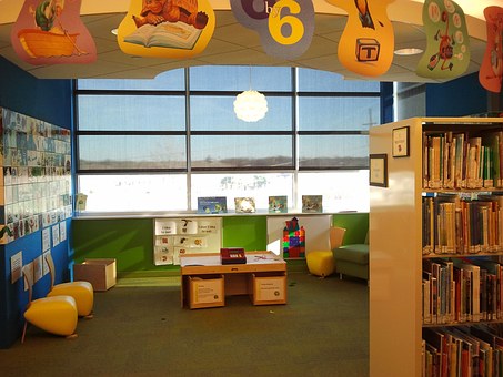 childrens-library-1008229__340.jpg