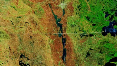 나사(NASA)는 매니토바 홍수(Manitoba flood)의 위성사진(satellite image)을 공유해