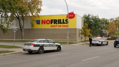 위니펙 경찰(Winnipeg police)이 웨스트엔드(West End)의 의심스런 사망자 2명이 살인으로 확인되었다고 말해