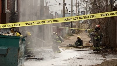 위니펙 소방대원들은 일요일에 화재 3건을 진압해