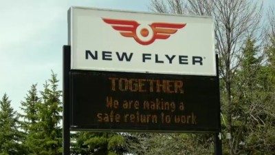 뉴 플라이어(New Flyer)는 위니펙 공장에서 30명의 노동자를 해고해