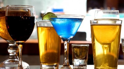 새로운 알코올 소비 지침(alcohol consumption guidelines)은 캐나다 사람들이 얼마나 많은 술을 마셔야 하는지 권고해