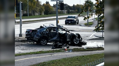 위니펙의 차량 한 대 단독 교통사고로 1명 사망, 3명 부상