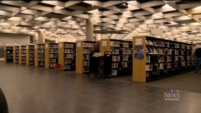 위니펙 도서관들은 운영 시간과 관련하여 다른 캐나다 도시들보다 운영시간에서 뒤지고 있어