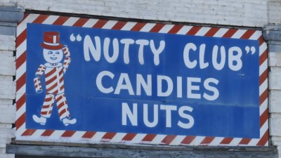 유명 위니펙 스낵 브랜드 넛티 클럽(Nutty Club)이 내년 1월에 문을 닫아