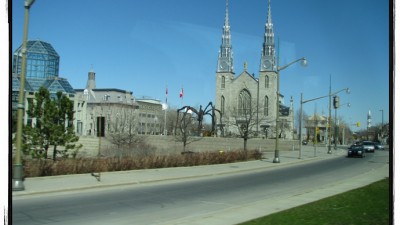 캐나다 국립 갤러리(The National Gallery of Canada)와 노트르담 성당(Notre-Dame Cathedral Basilica)