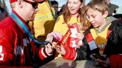 밴쿠버 동계올림픽 금메달리스트의 홈 환영 퍼레이드