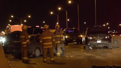위니펙 북쪽 외관순환도로에서 15 다중 추돌 교통사고 발생 - 밤 11시경부터 통행재개