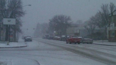 눈폭풍으로 일부 고속도로 통행금지 - 월요일 날씨 풀려