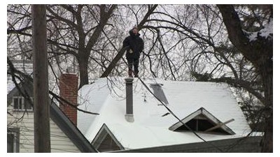지붕위에서 농성벌이던 사람 체포